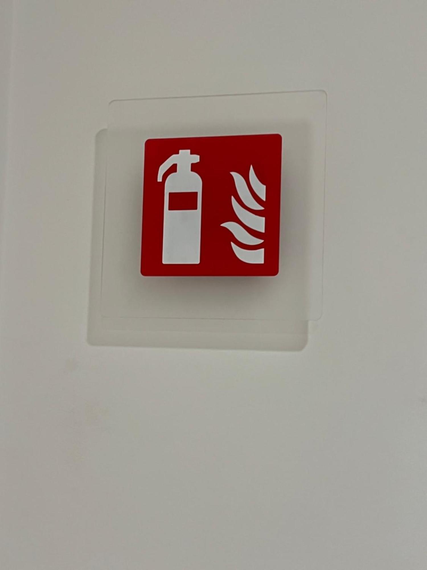 Bellhome 3 - Elegante Appartamento Nel Centro Di Bari Exteriör bild