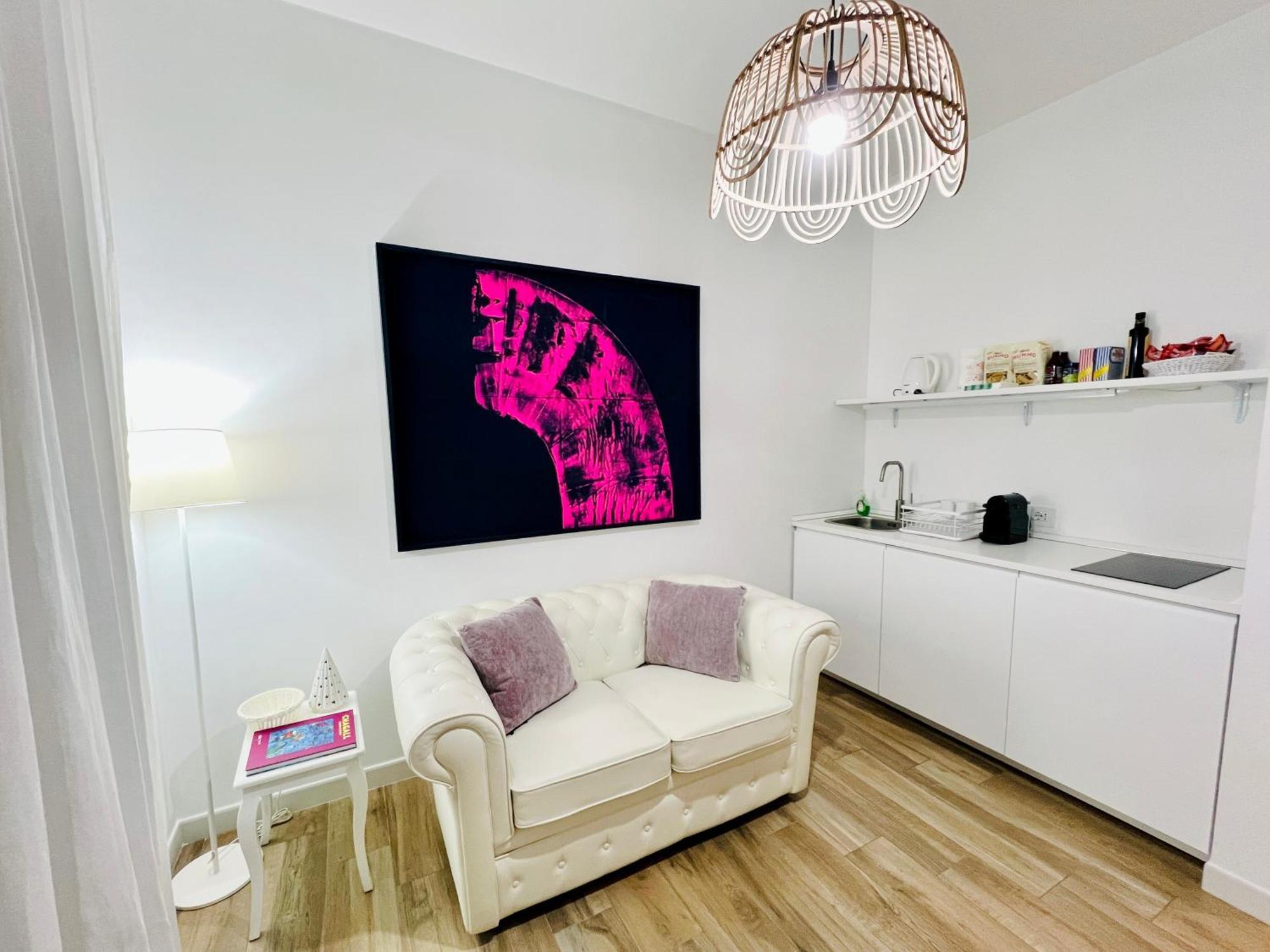 Bellhome 3 - Elegante Appartamento Nel Centro Di Bari Exteriör bild